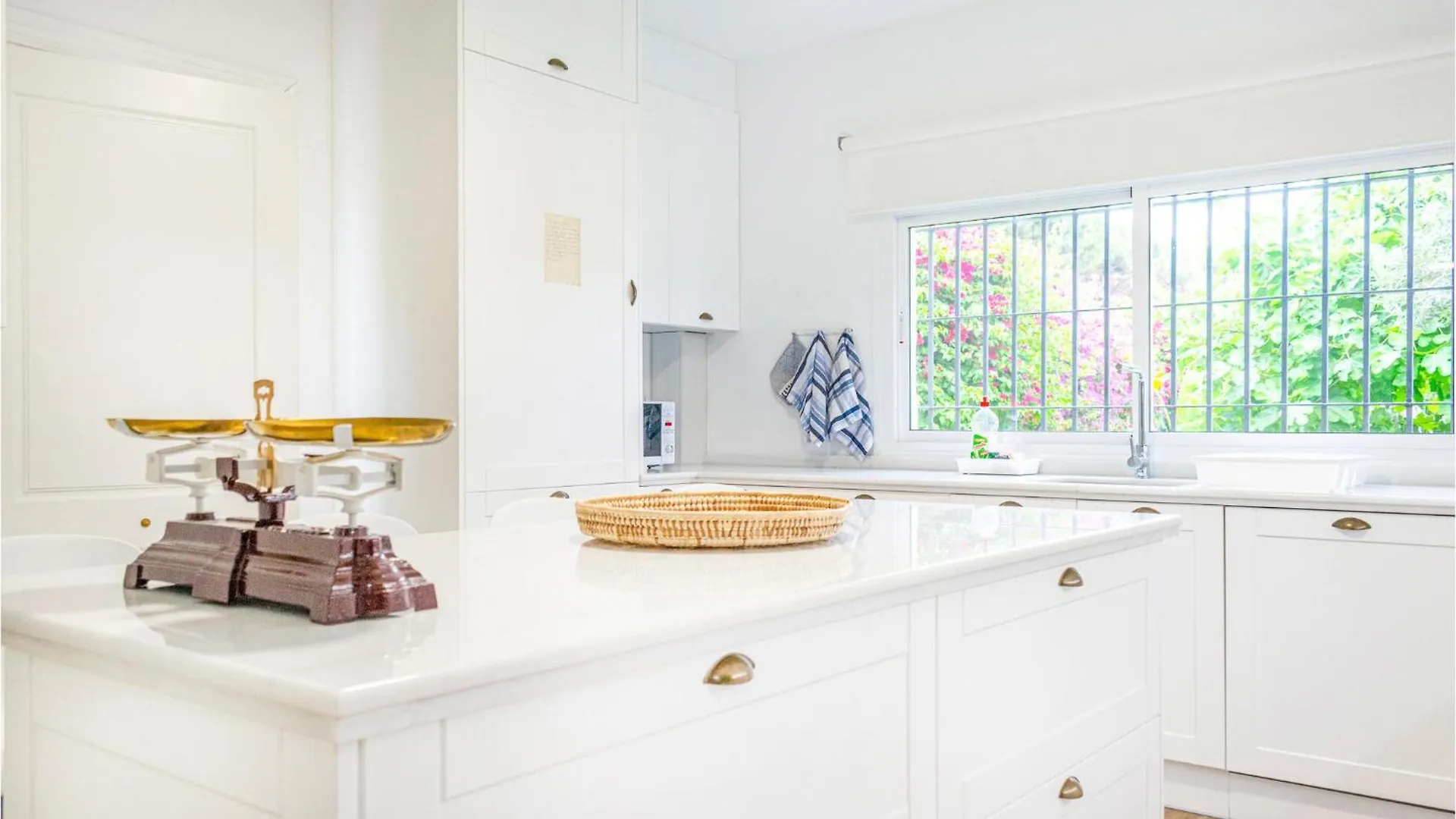 Awesome Home In Marbella With Wifi
