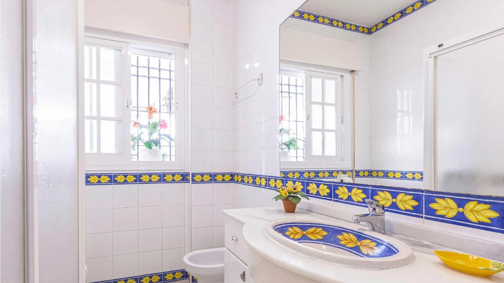 Awesome Home In Marbella With Wifi